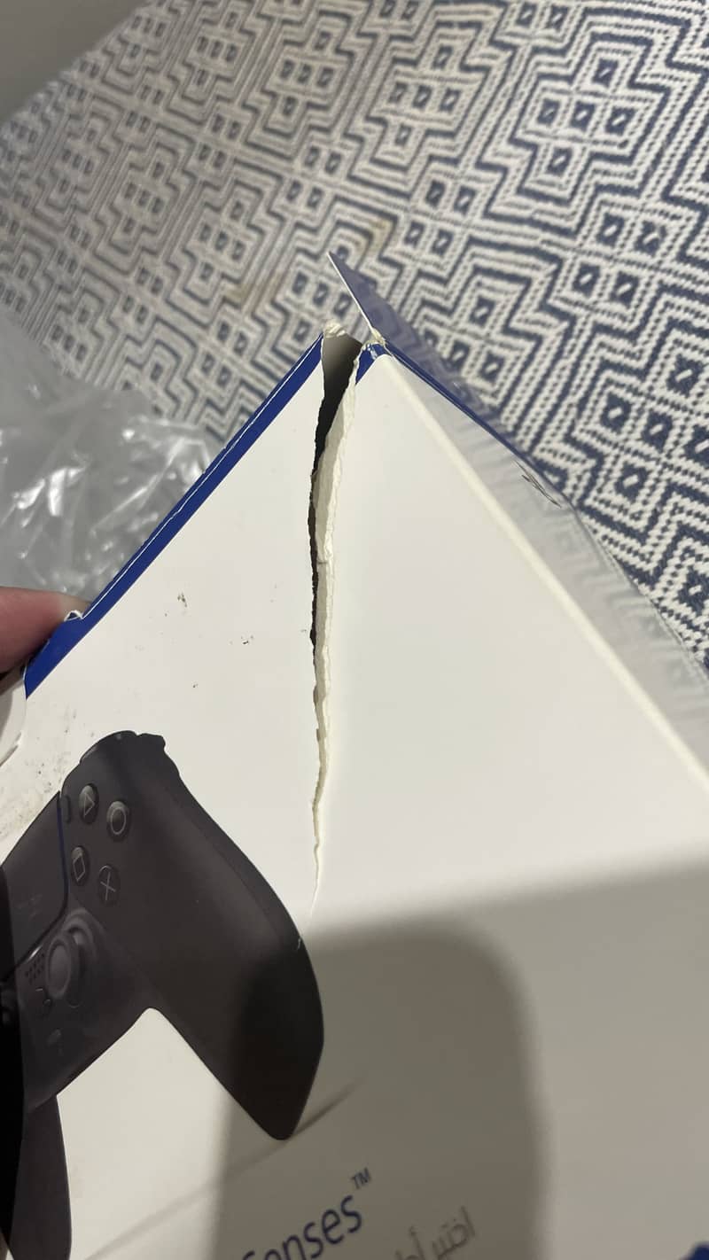 PS5 controller with box 1