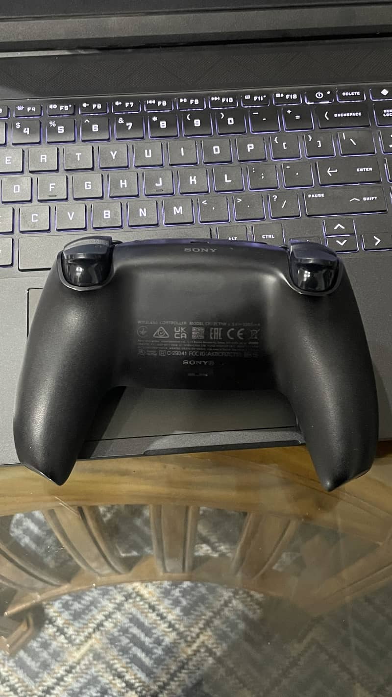 PS5 controller with box 5