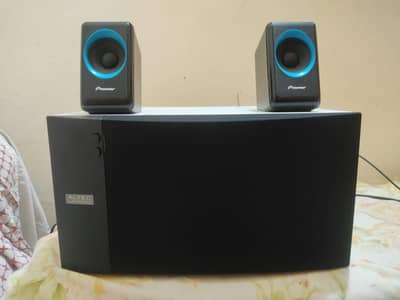 Altic lansing 2 q multimedia subwooferspeaker system