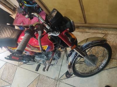 Honda CD70 red color for sale