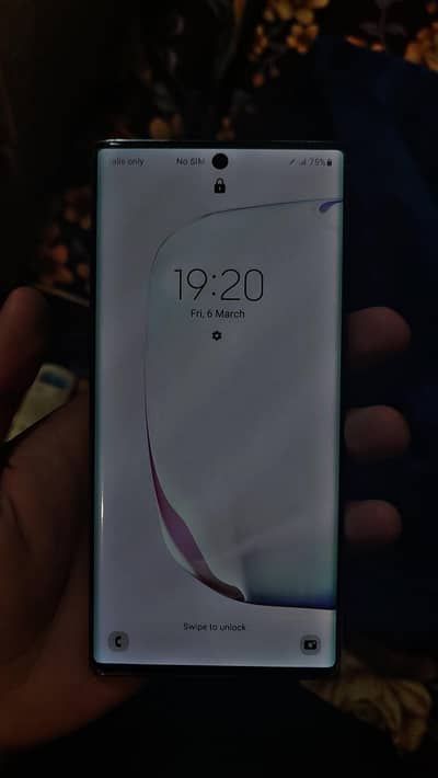 Samsung galaxy Note 10 8gb ram 256gb storage Snapdragon processor