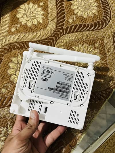 Xpone huawei Wifi router brand new with adopter