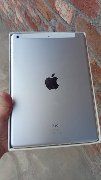 model ipad air 2 condition 10 by 10