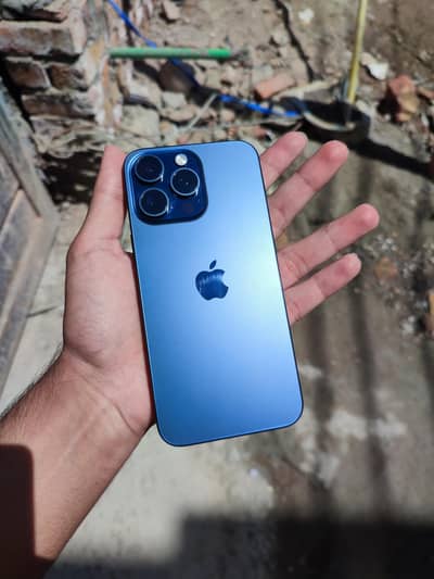 iPhone 15 pro max jv 256 GB with charger