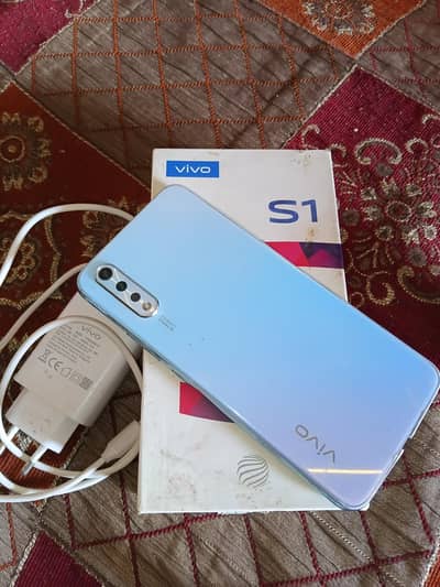vivo s1 4Gb 128Gb with box and Charger