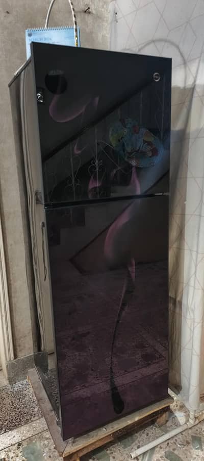 PEL-Refigerator small urgent sell very low price.