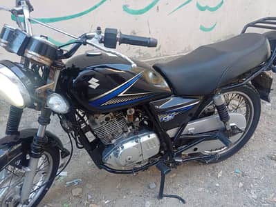 Suzuki GS 150 2014