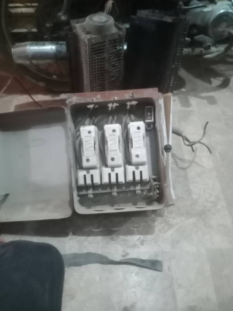 fuses box 3