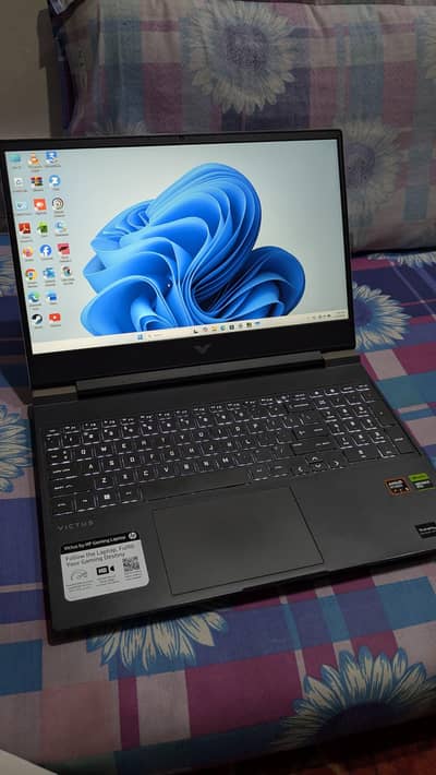 HP Victus 15 AMD RYZEN 8645HS with RTX 4050 6GB