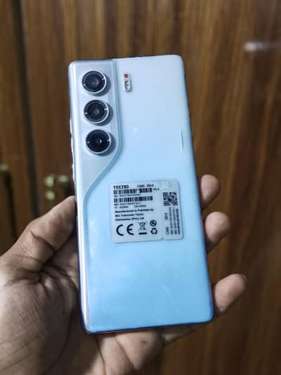 tecno camon 40 pro with box