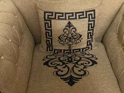 5 seater sofa set and tables for sale