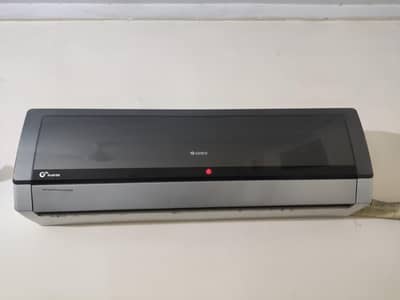 Gree 1 ton split AC