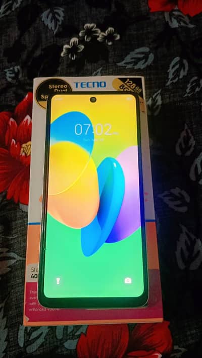 m sell kr rhi hon dosra Lena hai exchenj redme15 ya hot60pro plus