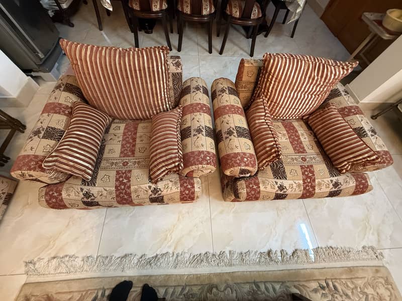 9 seater multicoloured sofa set with solid frame 1
