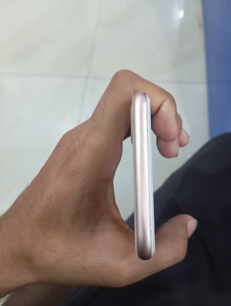 Iphone 8 plus Pta Approved 4