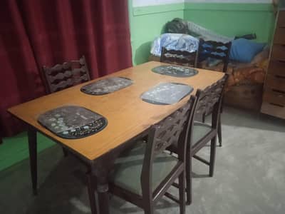 dinning table with chairs