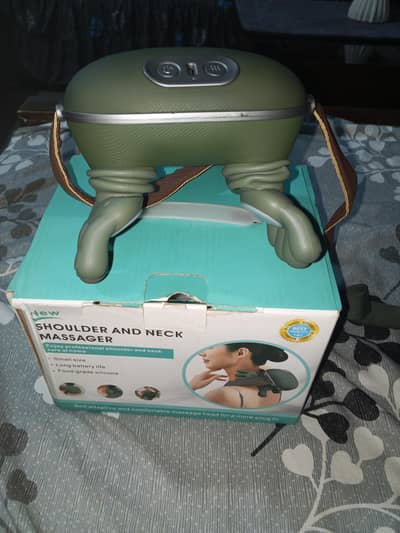 Shoulder and neck massager