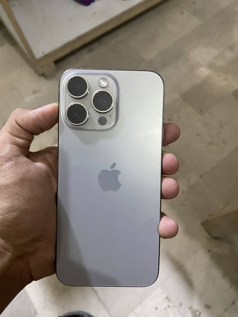 Iphone 15 pro max 1