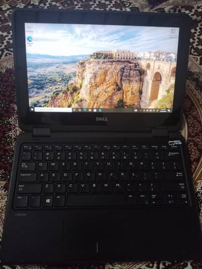 Dell Laptop latitude 3189