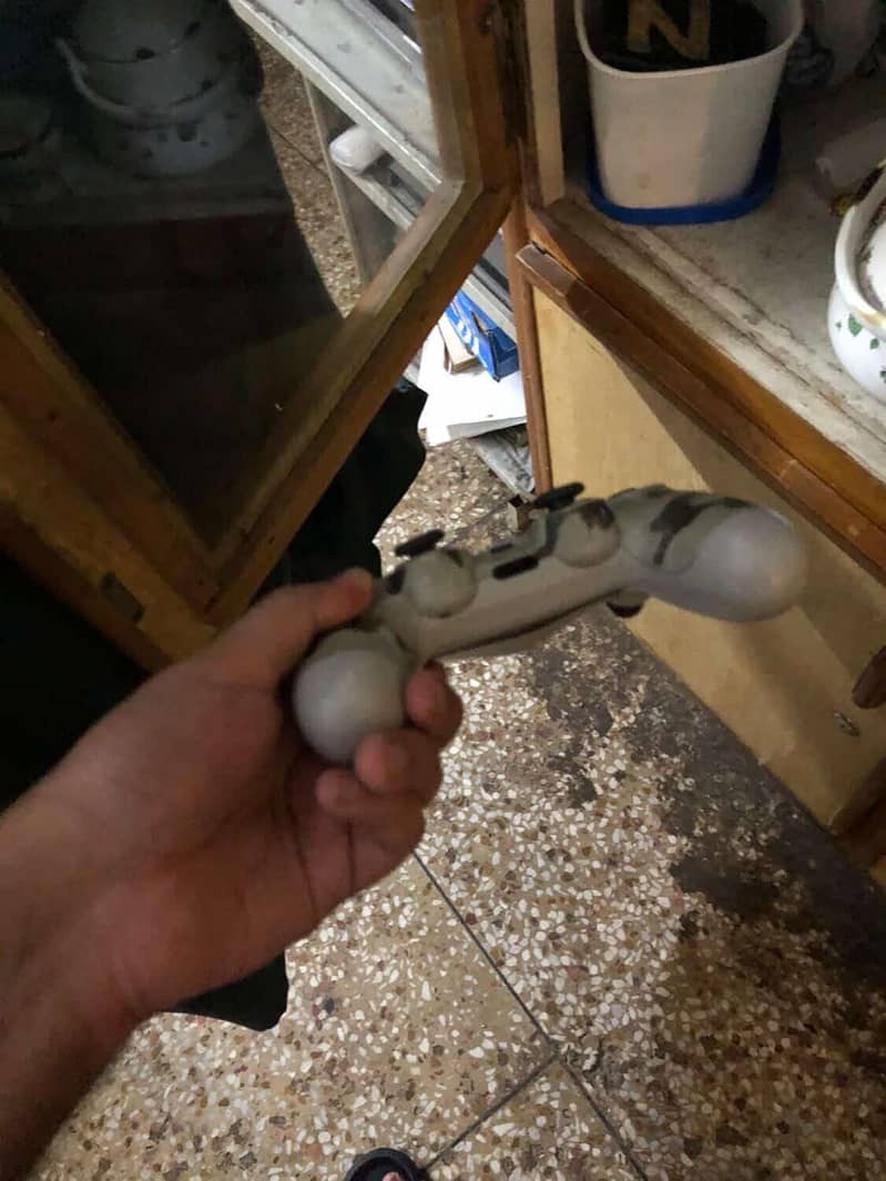 Ps4 limited edition controller 2