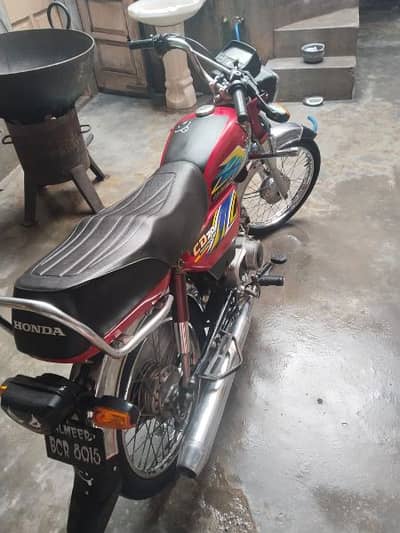 Honda 70 for urgent sale (0326#6052#881) Biometric on the spot