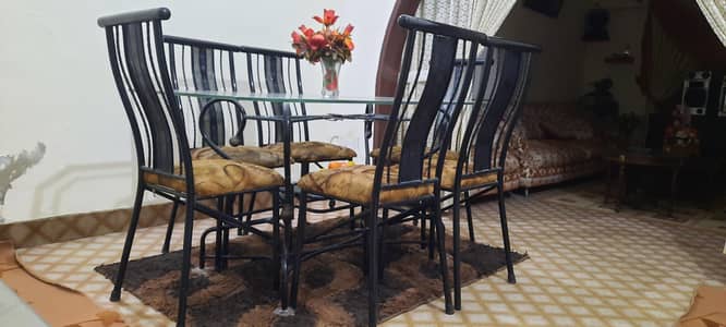 Dining Table with 6 chairs ( IRON )