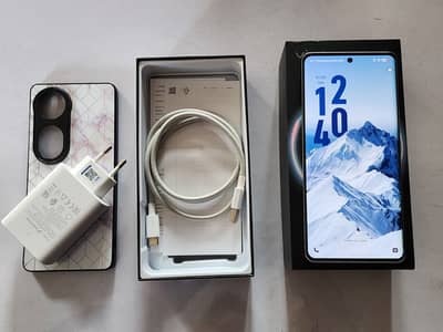 Vivo V40 12/256 , 10/10 Condition ,Snapdragon 7 Gen 3 (0307-6232-132)