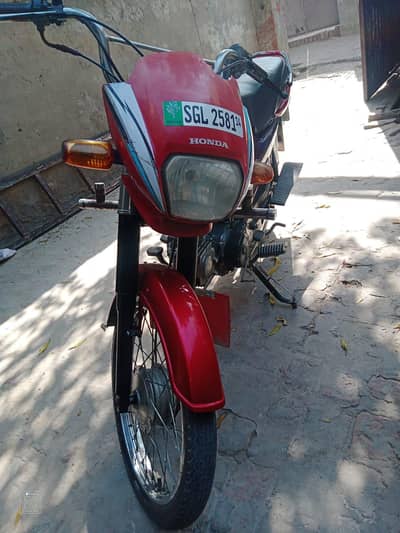 Honda CD dream 70 condition saaf hai Sargodha ka number all files clae