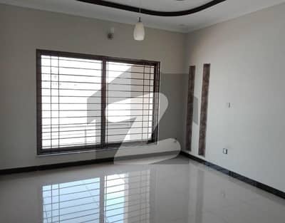 10 Marla Lower Portion For Rent In Top City 1