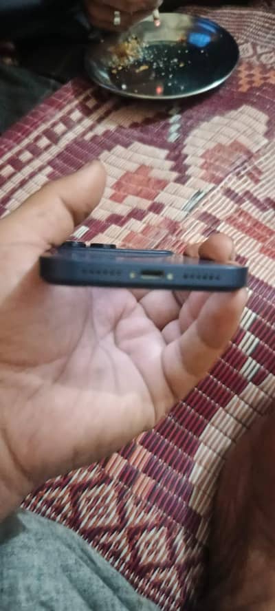 iphone XR covered 17 pro ma exchange be ho skta ha xs max ka sat