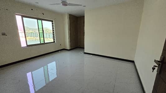 1.5 Kanal House 2 Floor Available With Gass Available