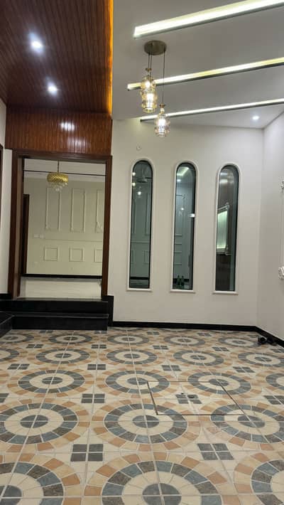 10 Marla Brand New House For Sale