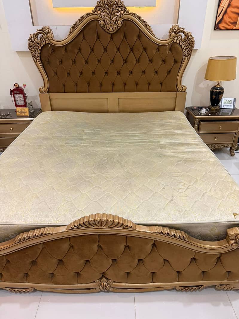 Bed 2 sight Table dressing table 03365357266 2