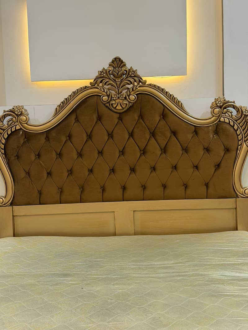 Bed 2 sight Table dressing table 03365357266 5