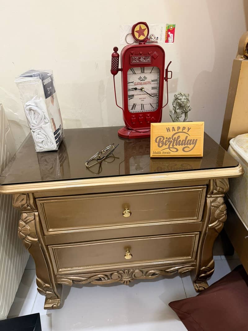 Bed 2 sight Table dressing table 03365357266 6