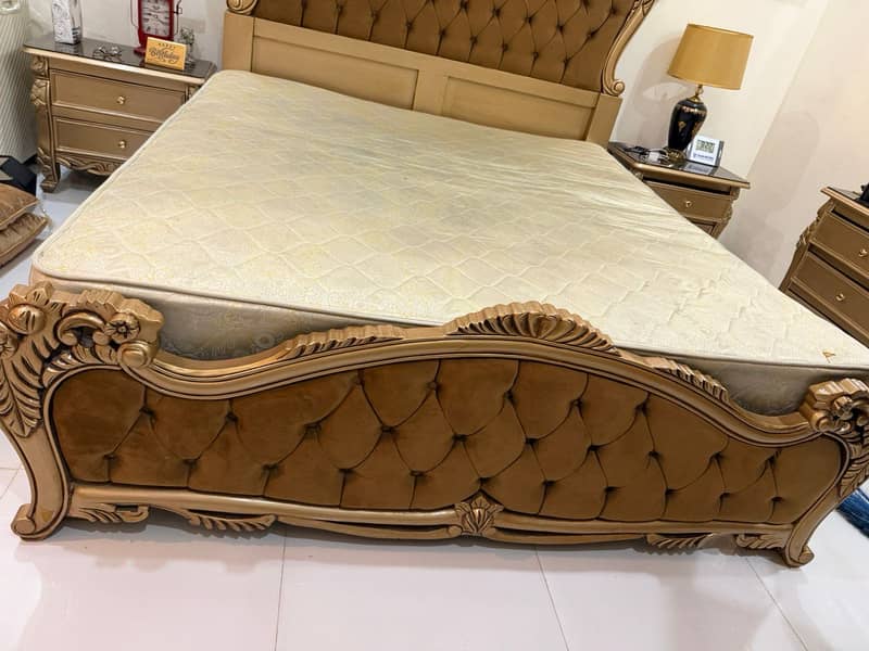 Bed 2 sight Table dressing table 03365357266 8