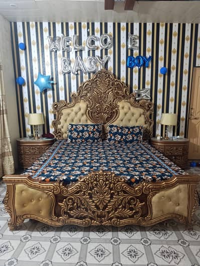 Bed dressing and site table