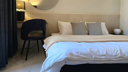 One bedroom apartment per day Avlable Gulbarga green Lslamabad fully furnished