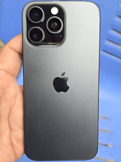 iphone 16 Pro Max 256gb Bypass hai. like box pack