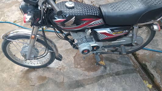 hondacg125 24model genuine new urgent sale
