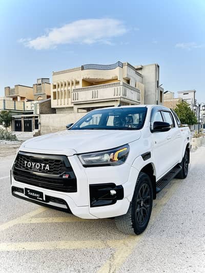 REVO GR SPORT FULL OPTION