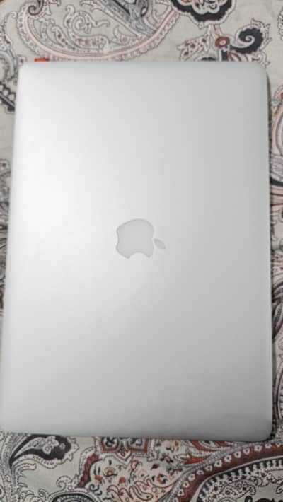 MacBook pro 2016 urgent sale 10/9