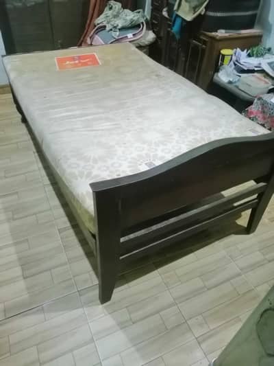 Single Bed Wooden type for Sale  with matress