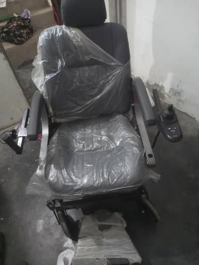 Electric wheelchair 1lack 10 thousand price  phone 03101317578