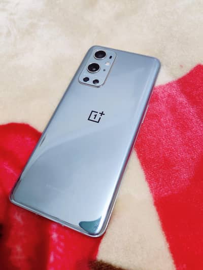 OnePlus 9 pro 12/256