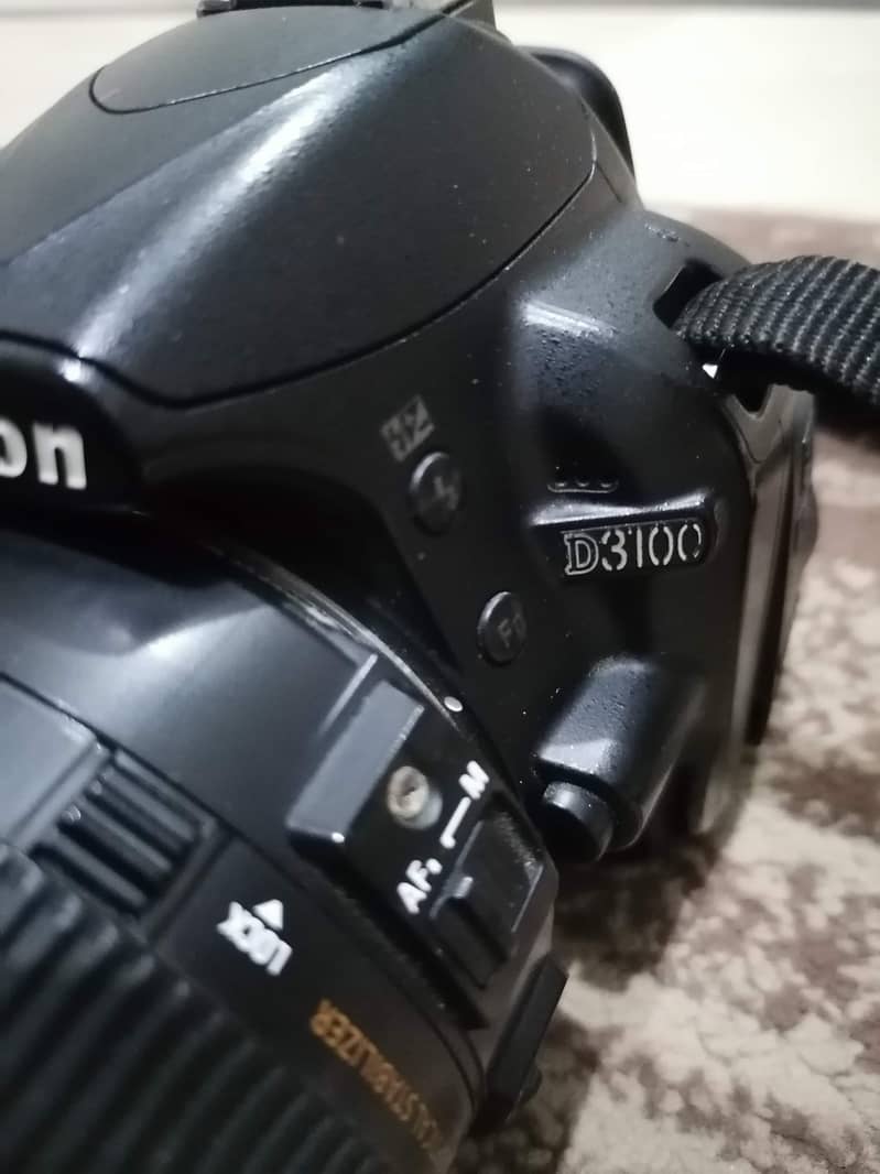 Nikon D3100 2