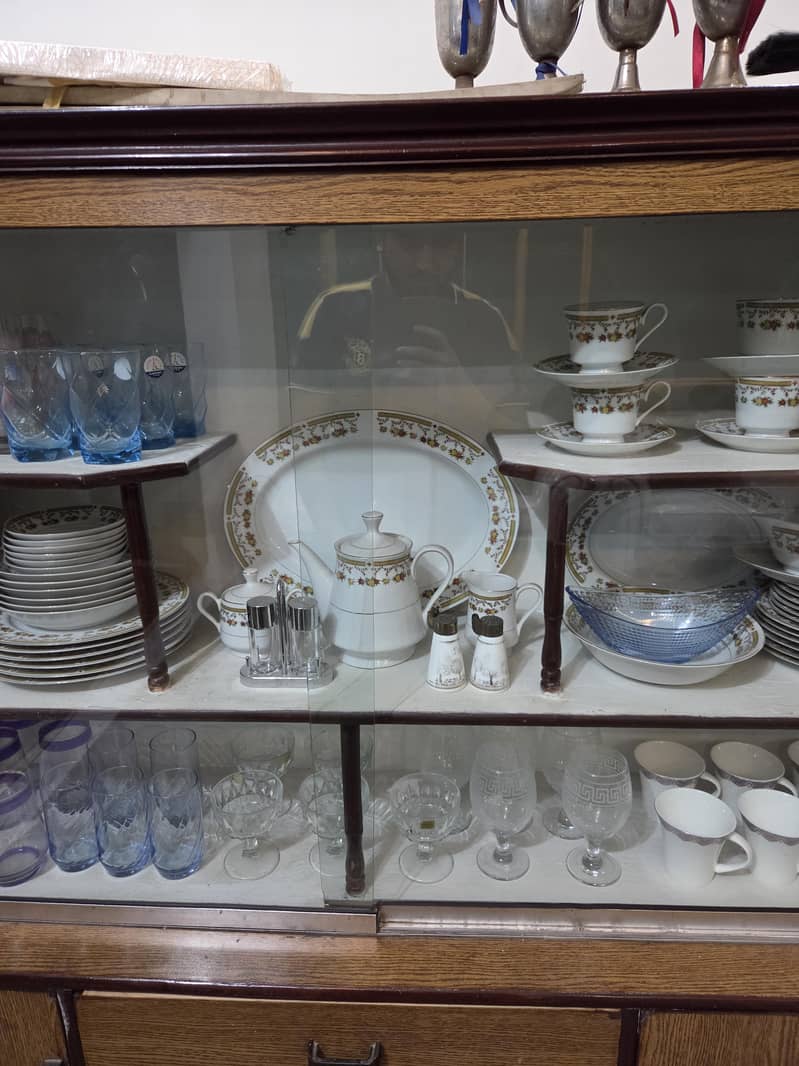 Showcase 5 by 5 ft 2