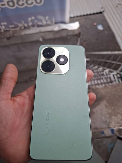 Tecno spark 20c 4+4 128 urgent sale