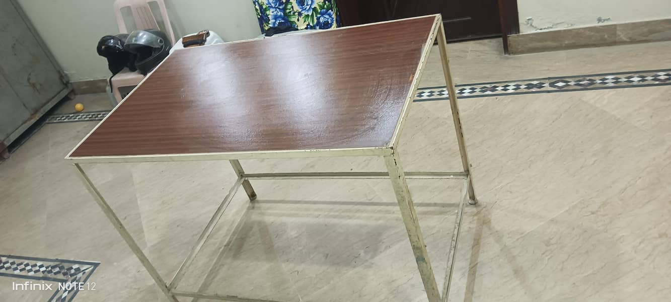 Metal angled table 2