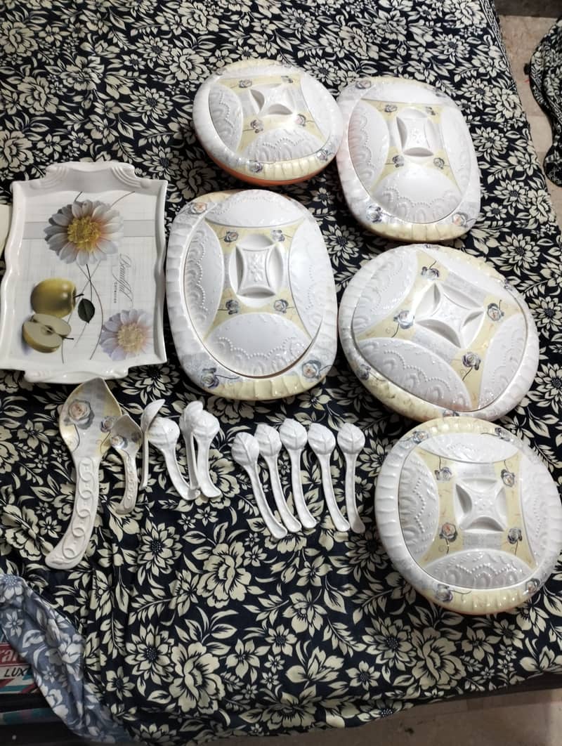 Plastic dinner set 3